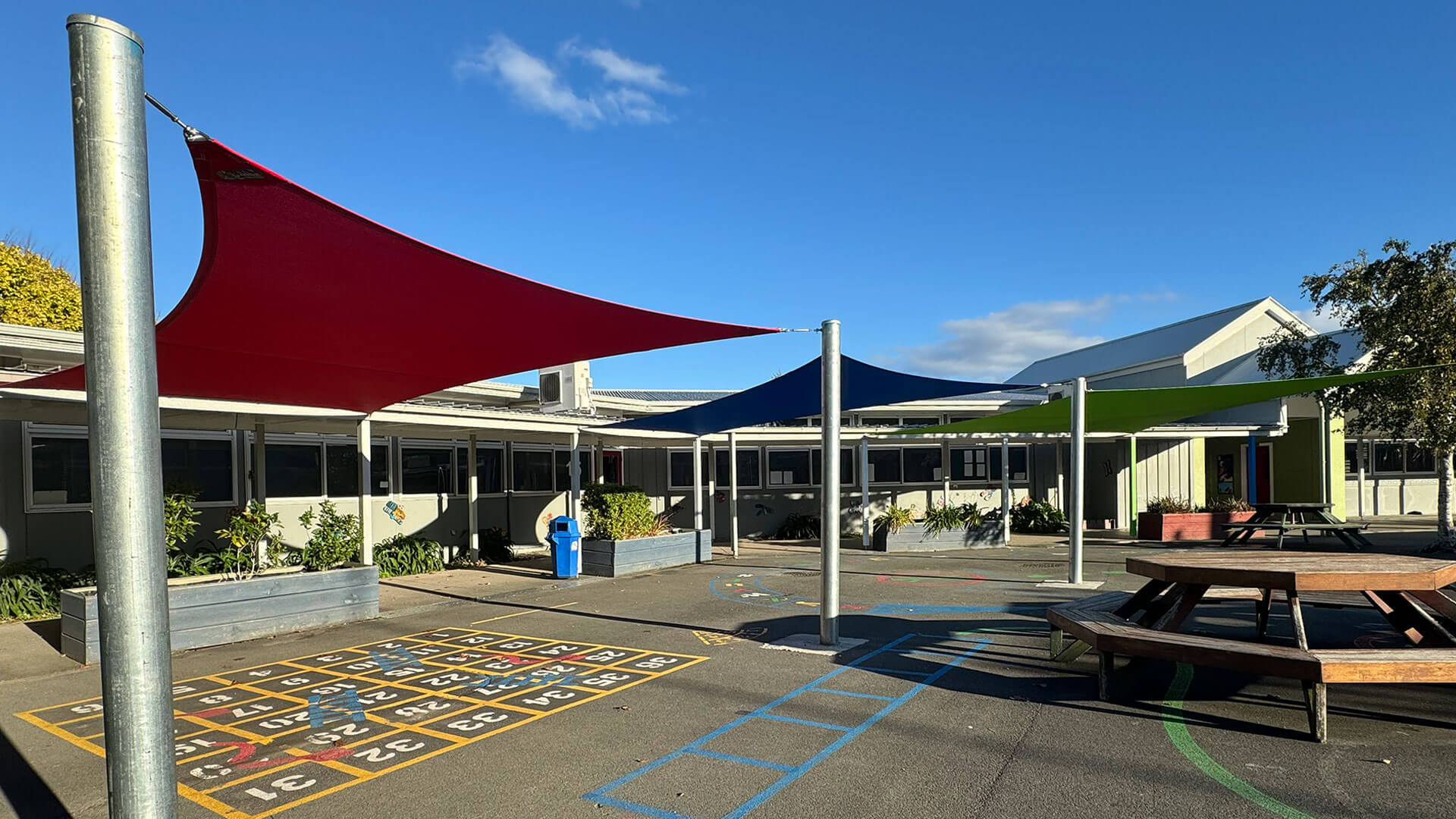 Lakeview School: How Smart Shade Design Tackled Wind, Space, and Light